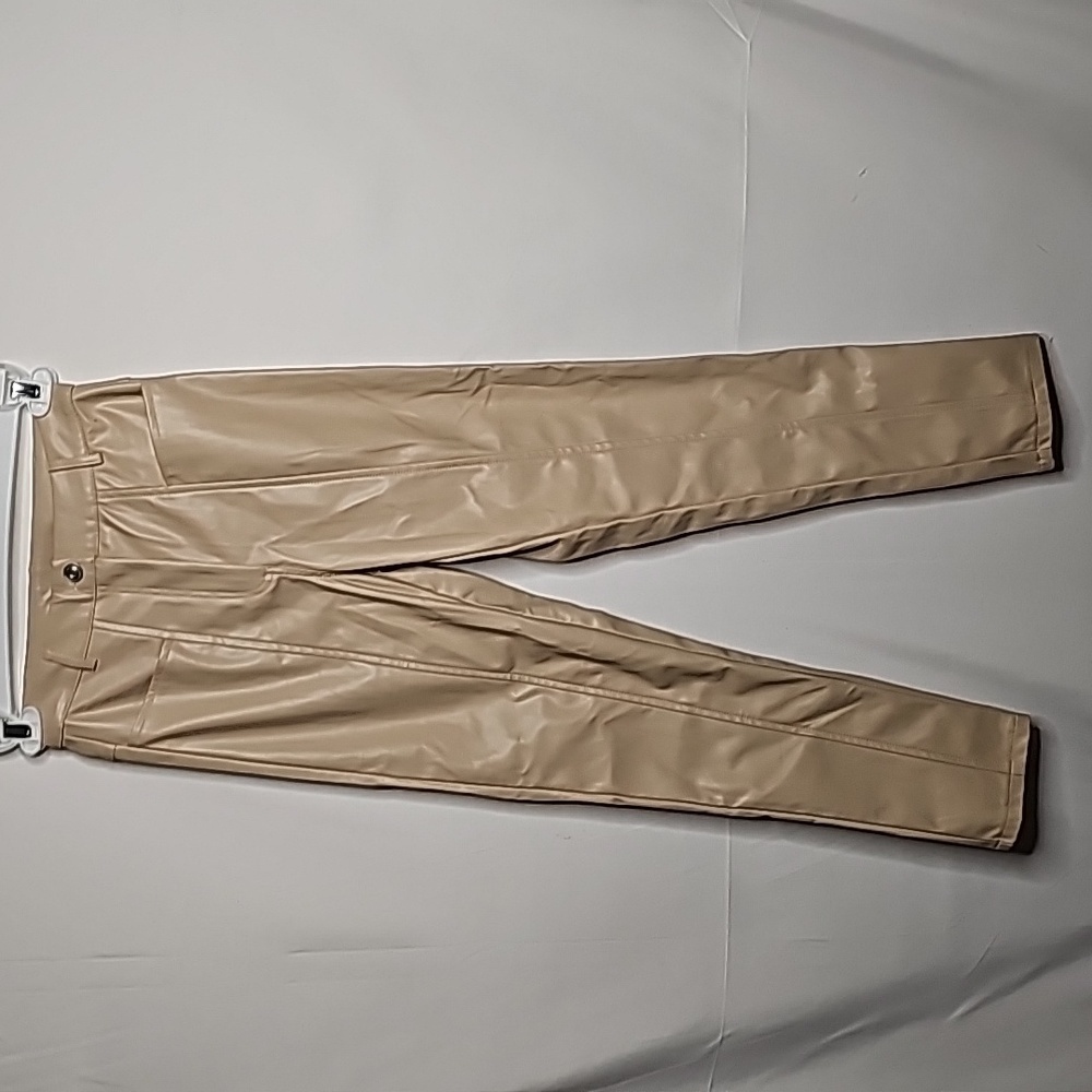 White room + cactus tan faux leather p/u cropped ankle pants sz XS